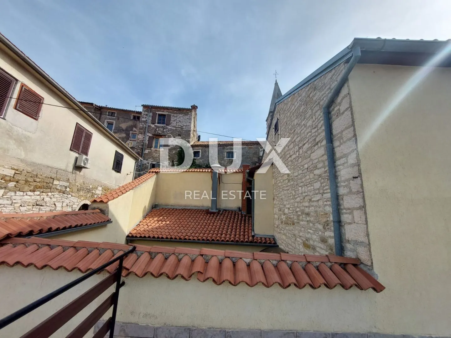 istra, buje - kuća s restoranom u centru buja, pogled na more - slika 2