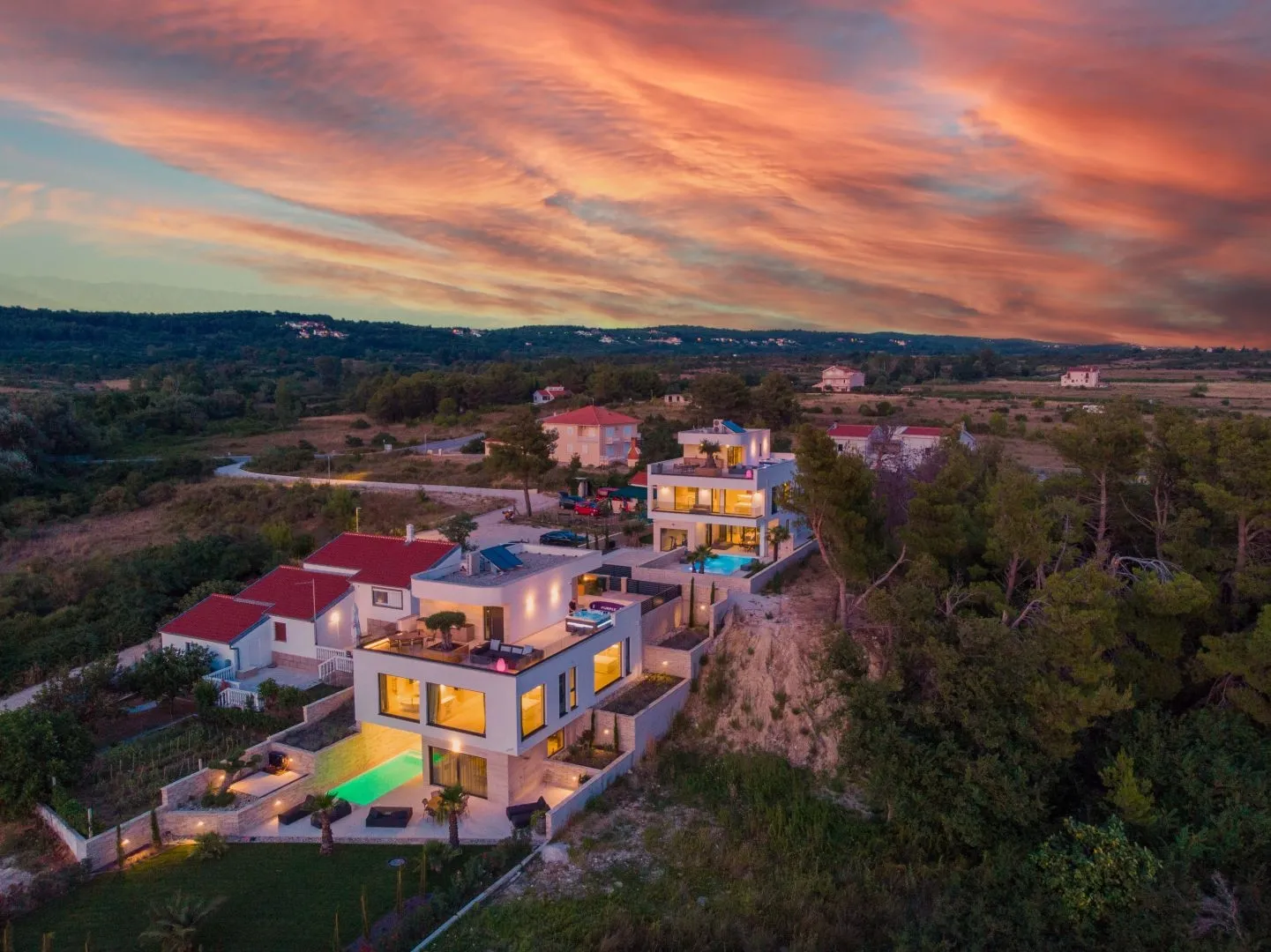 zadar, ljubač - luksuzna vila 1. red do mora - slika 39