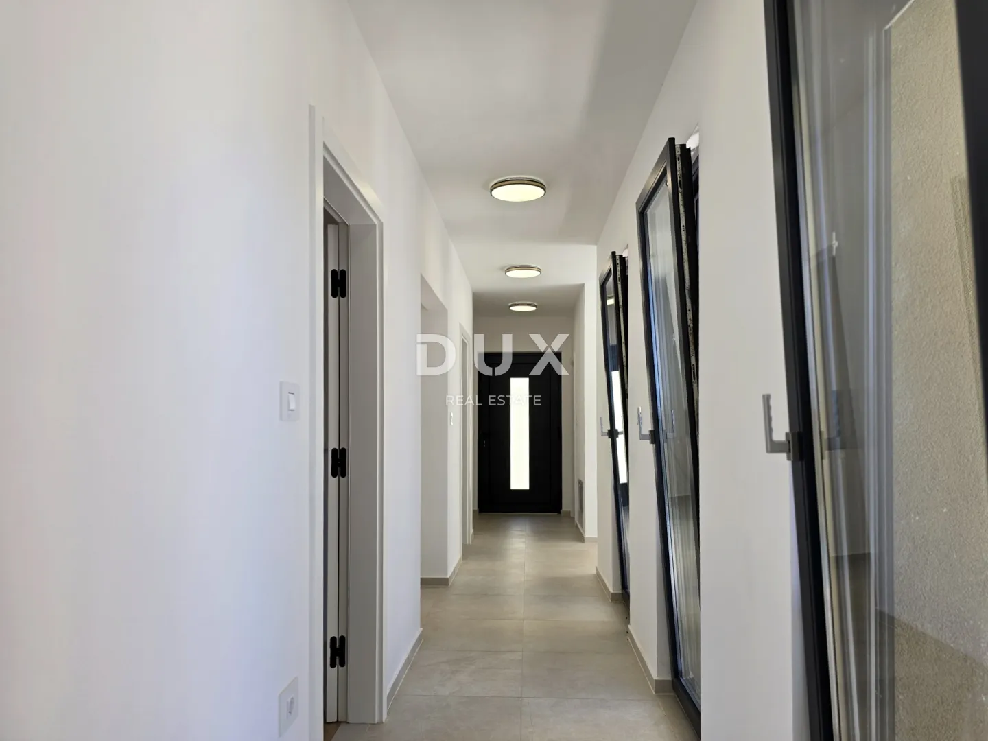 istra, žminj - kuća modernog dizajna s bazenom - slika 18