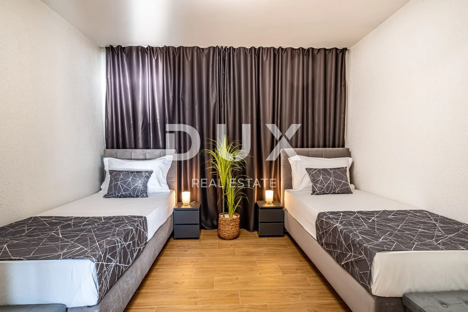 zadar, novigrad - prekrasna vila s bazenom u blizini mora - slika 47