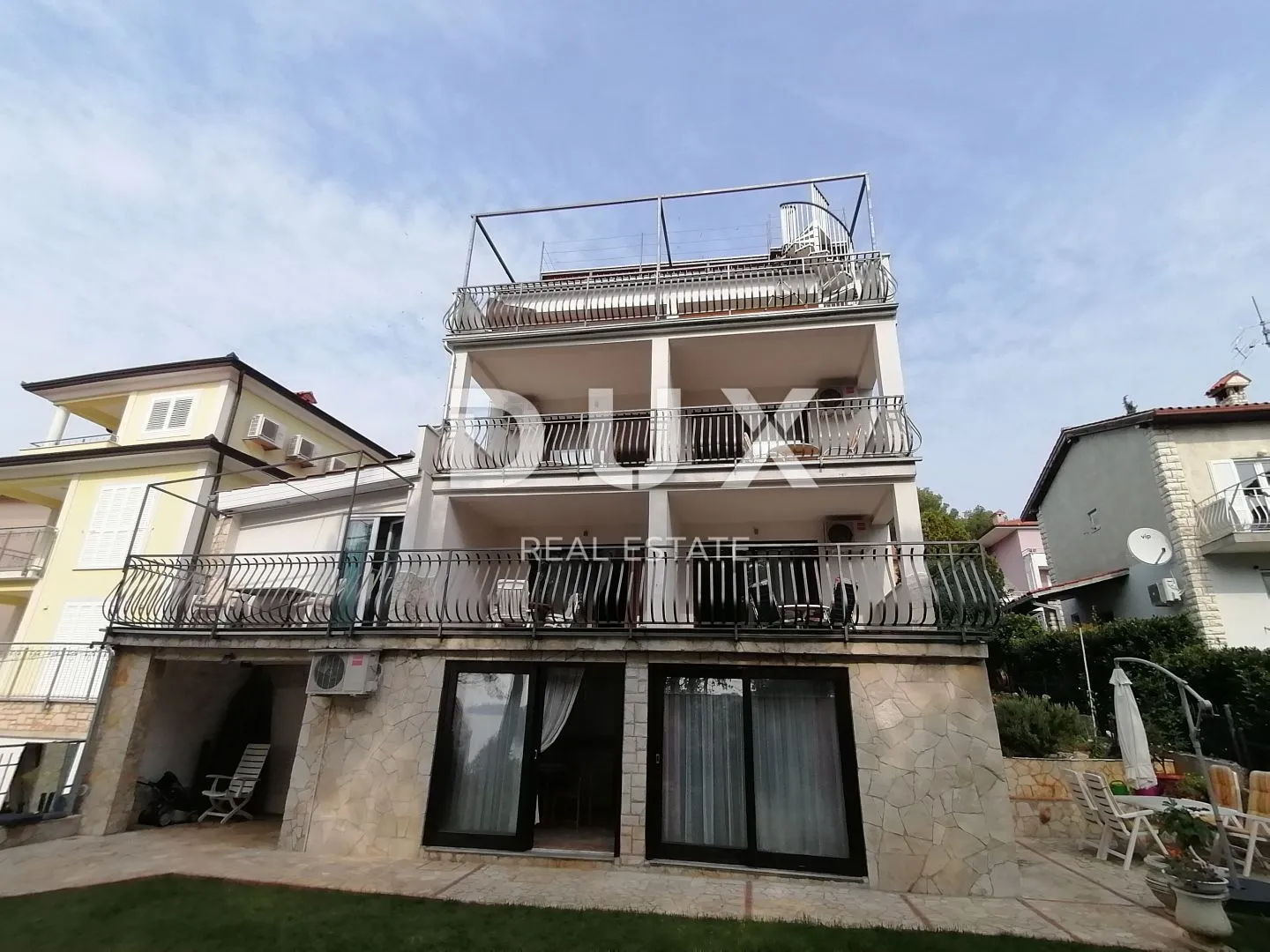 istra, rovinj apartmanska kuća na samo 40m od mora! - slika 2