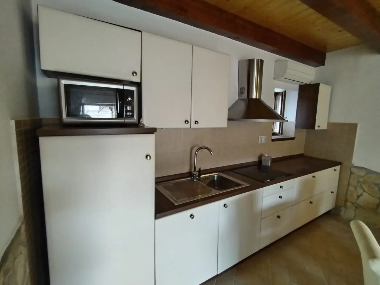 istra, ližnjan - renoviran stan u centru sa parkirnim mjestom! - slika 6