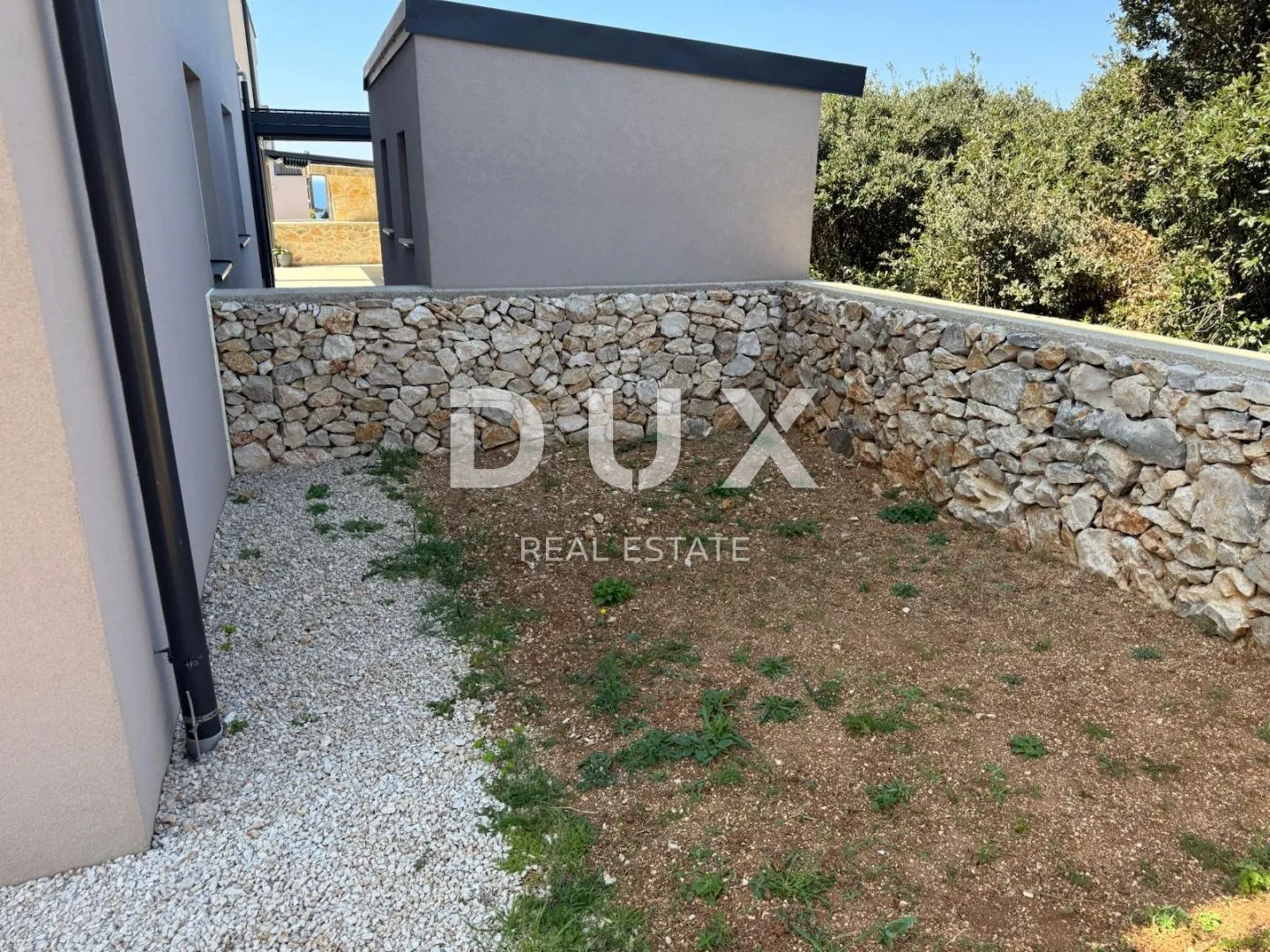 otok pag, mandre - 3s+db stan u kući od samo dva stana - slika 23