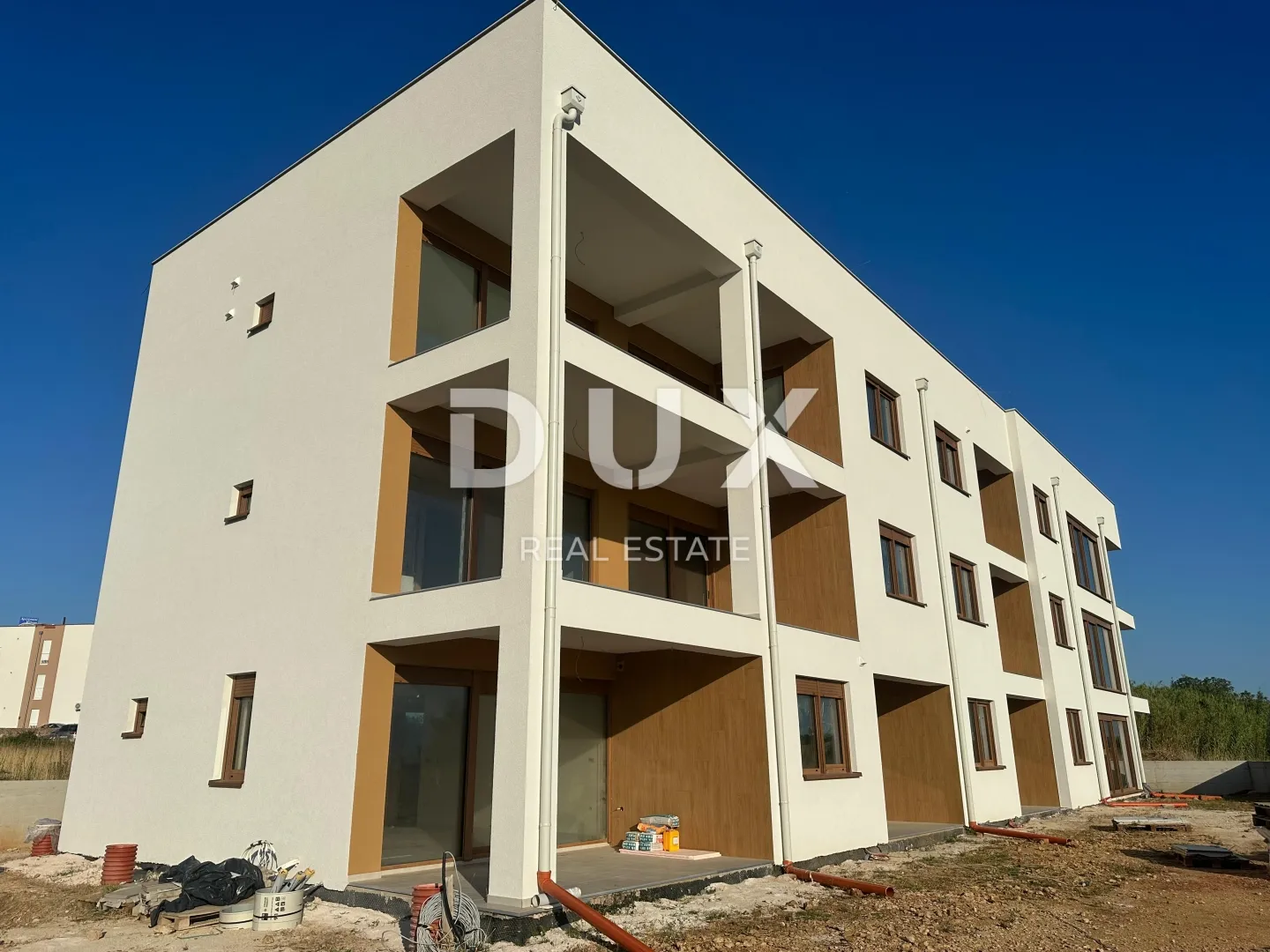 zadar, nin - stan s3 u izgradnji s vrtom i pogledom na more - slika 2