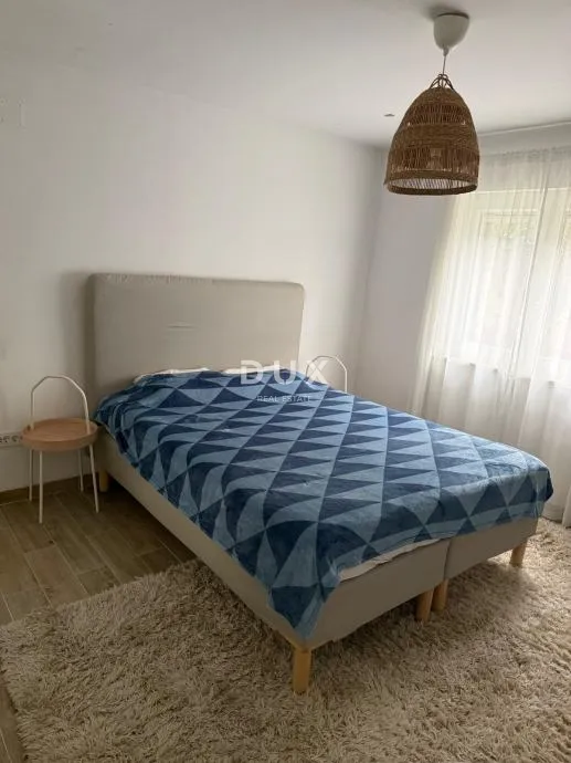 otok vis, vis - stan u 2. redu od rive, potpuno renoviran i namješten - slika 7