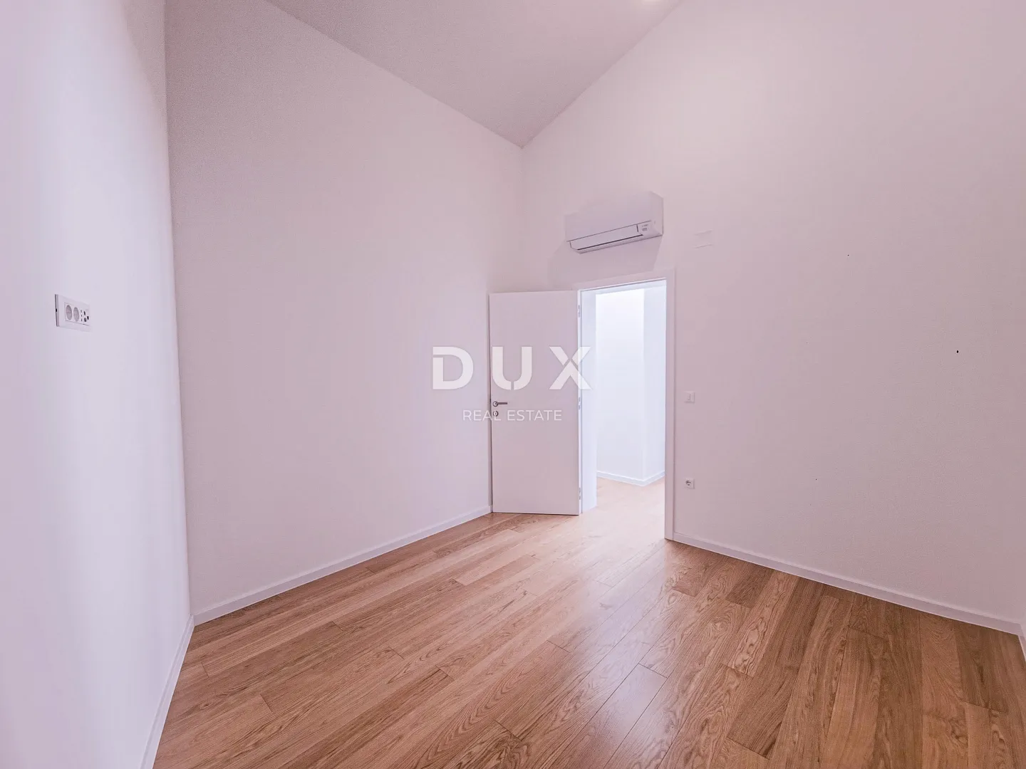 mali lošinj - penthouse u centru na 100m od mora s garažom - slika 5