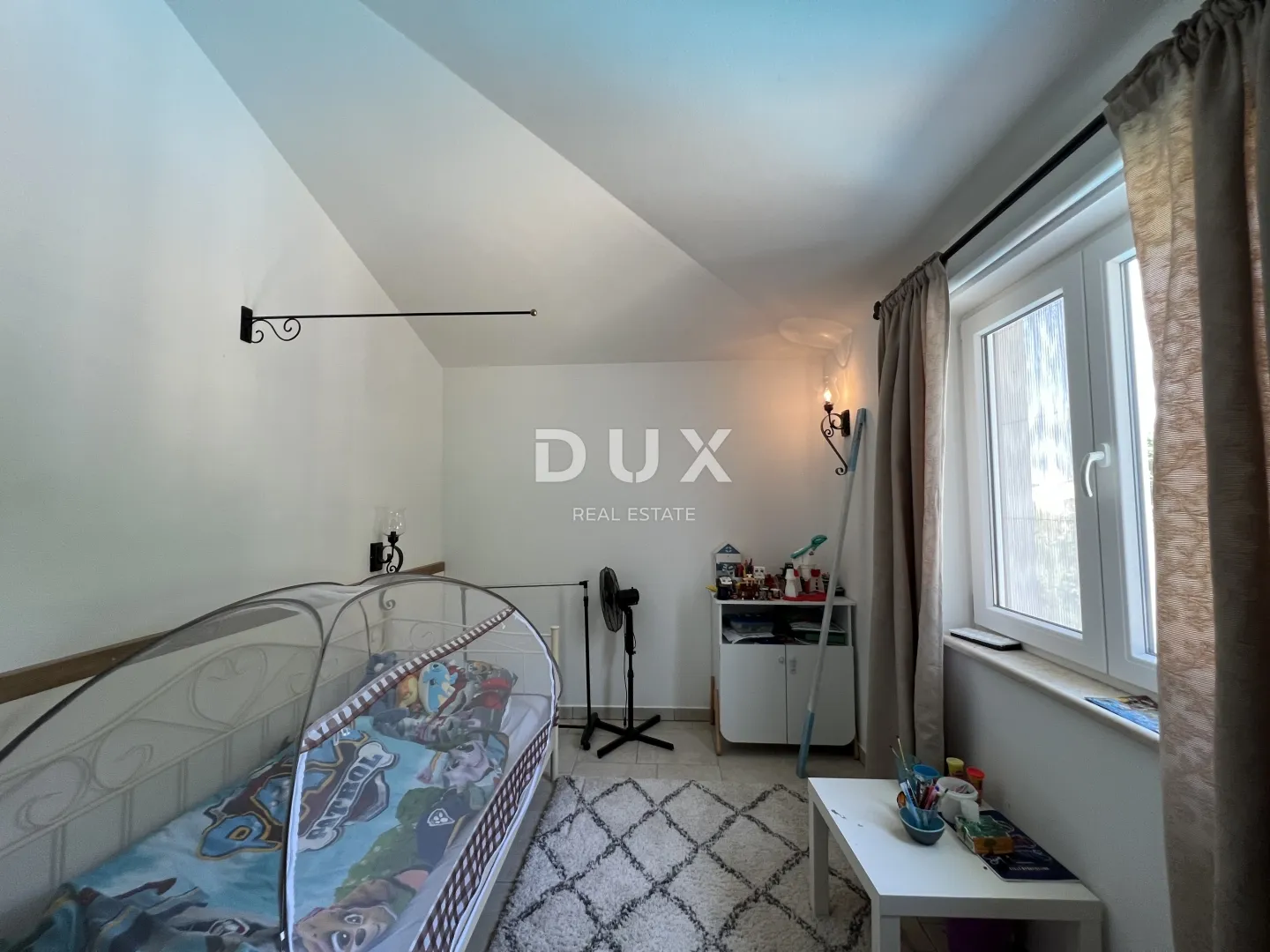 istra, poreč, samostojeća kuća, 180 m2, dva stana, bazen - slika 26