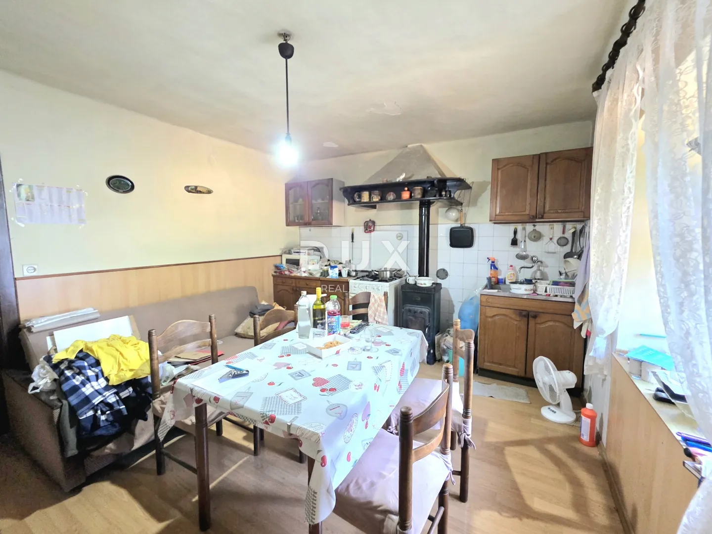 istra, buzet, kuća, 160 m2, stancija s 26724 m2 zemljišta - slika 6