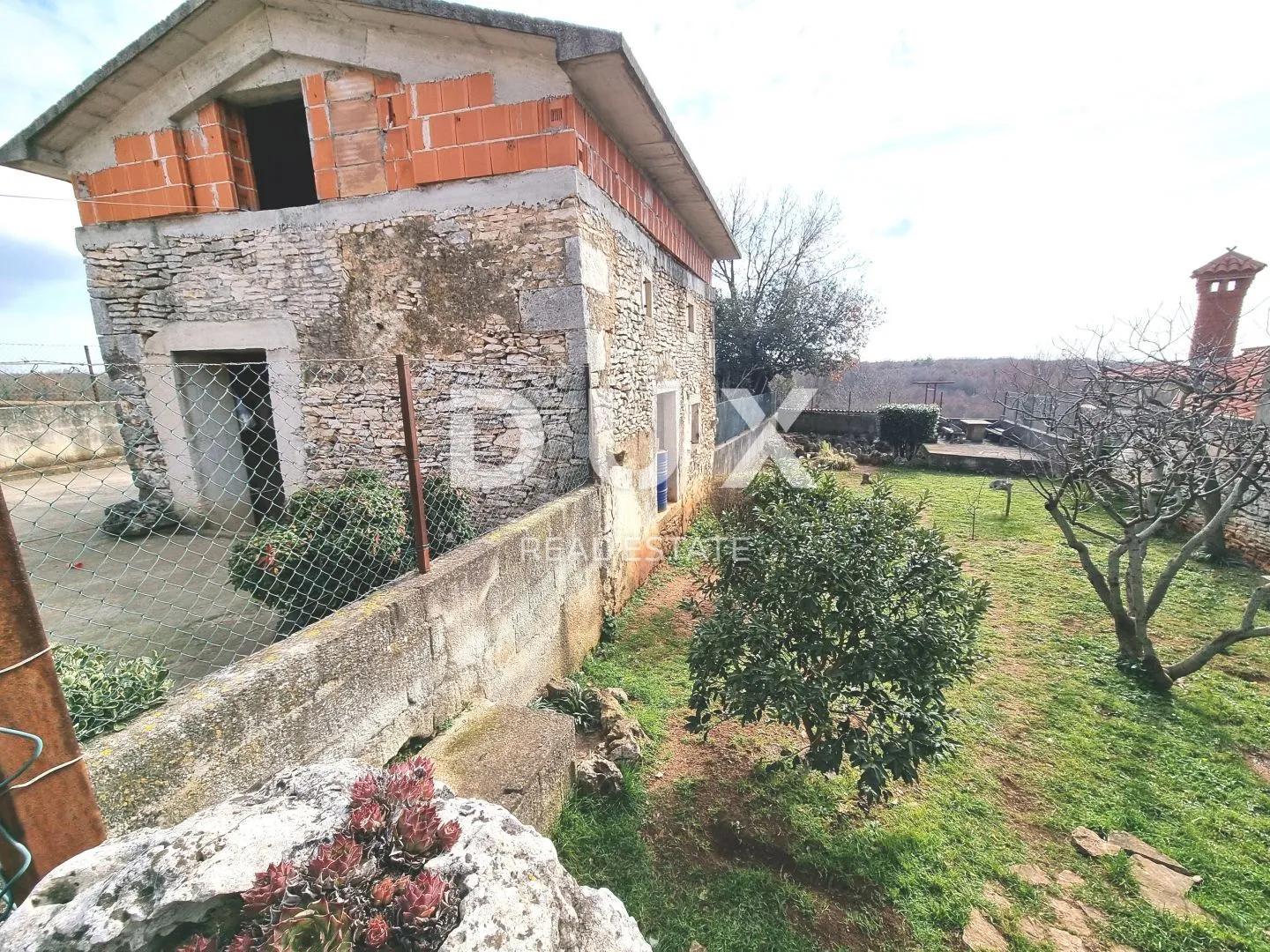 istra, marčana kamene kuće za renovaciju na selu s lijepim dvorištem - slika 5