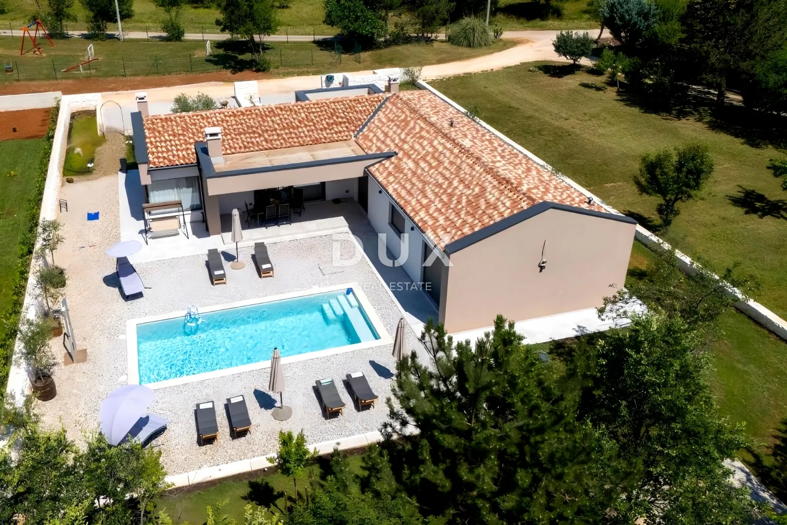 istra, labin - besprijekorna kuća s bazenom - slika 2