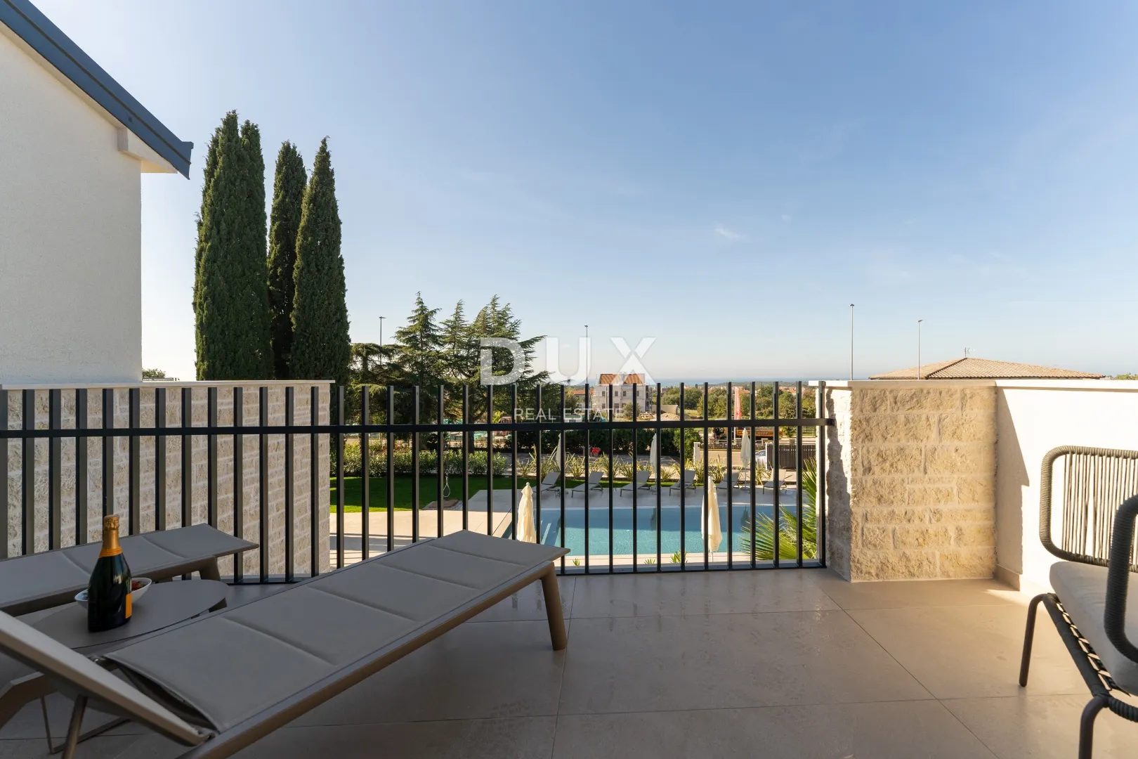 istra, poreč – ekskluzivna vila, tri stambene jedinice, luksuz uz more - slika 87