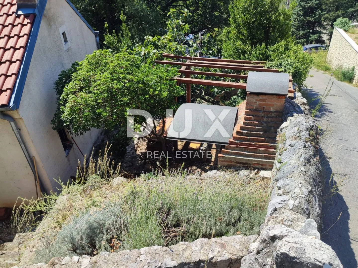 novi vinodolski, bribir - lijepa kamena samostojeća kuća - slika 9