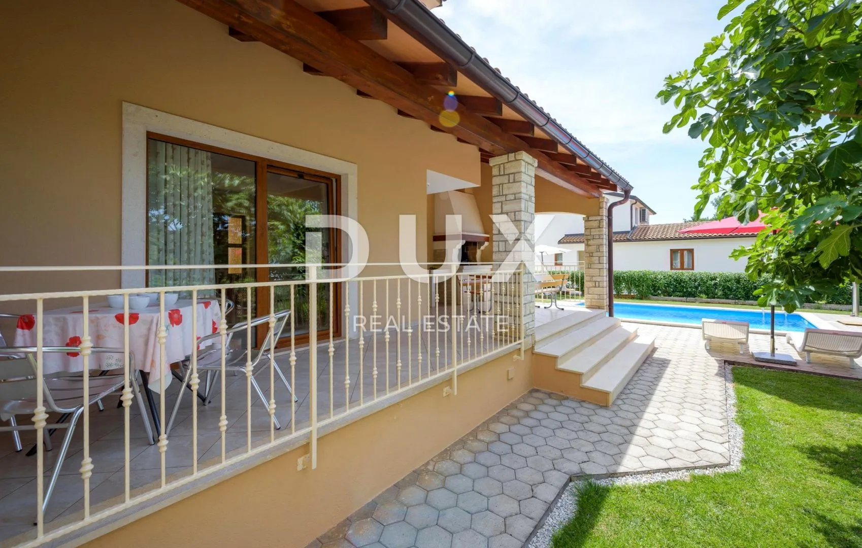 istra, sveti lovreč - kuća s bazenom na rubu naselja - slika 10
