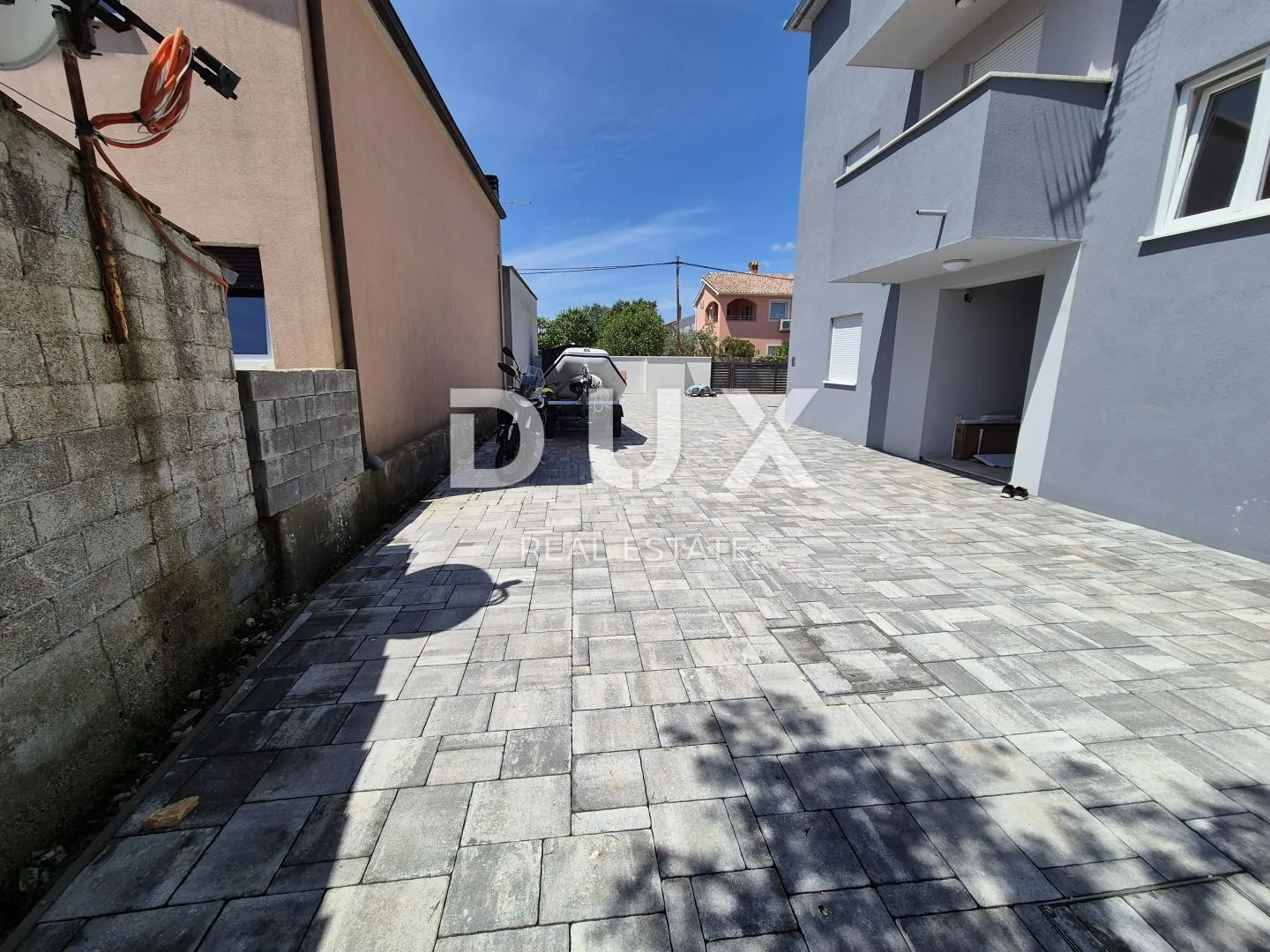 istra, pula- stan u prizemlju + vrt od 205 m2! - slika 4
