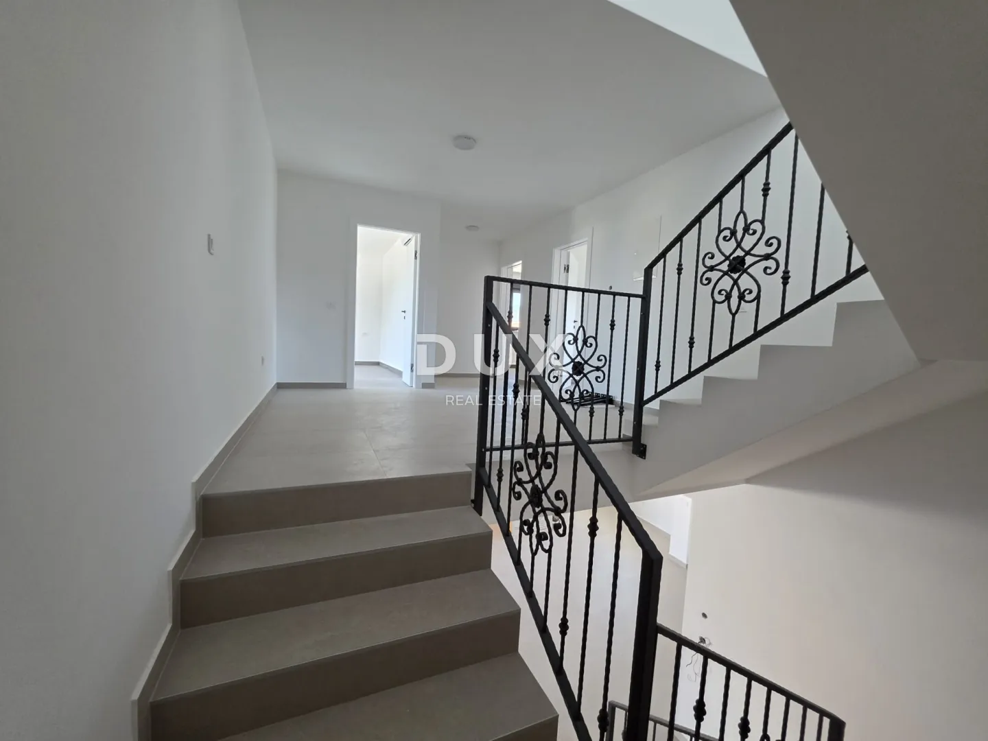 vir, dvojna vila, 223 m², bazen, pogled na more - slika 11