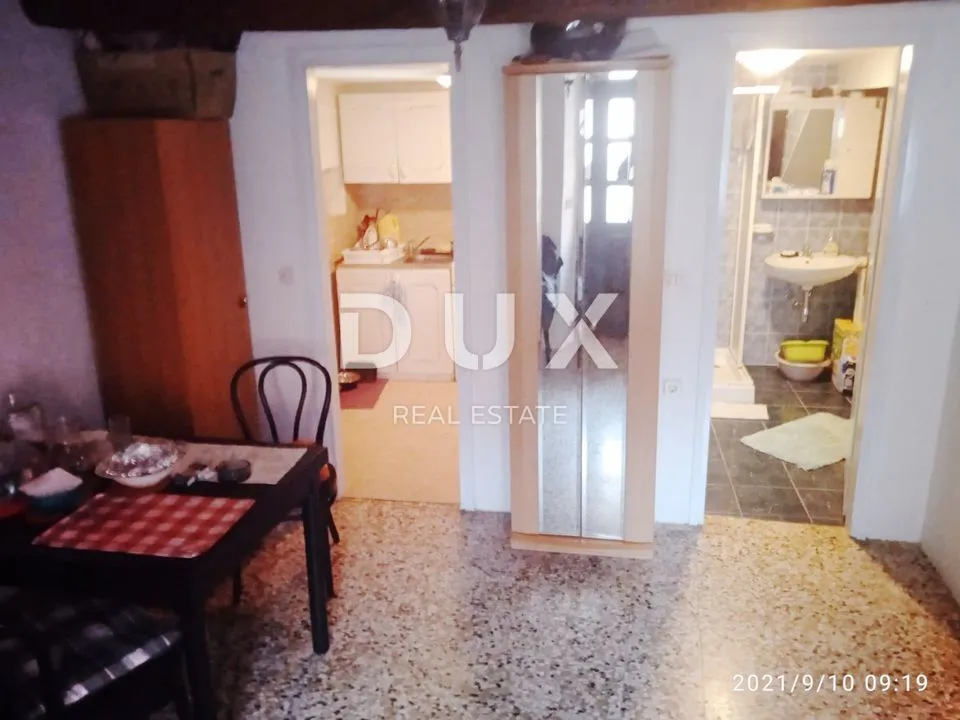 istra, umag - kamena kuća zadnja u nizu u blizini mora - slika 10