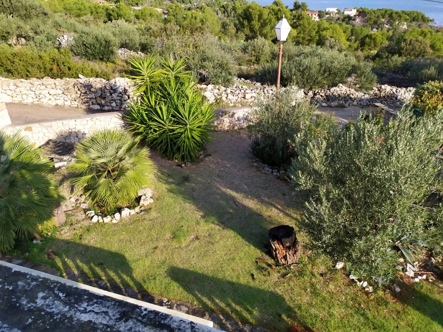 otok šolta - prekrasna kamena kuća s pogledom na more - slika 3