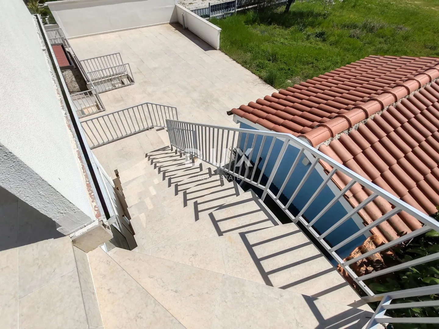 istra, novigrad - kuća sa 6 stanova 400m od mora! - slika 18