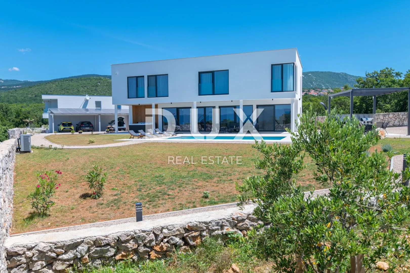 CRIKVENICA RIVIJERA - vrhunska novogradnja s pogledom i bazenom