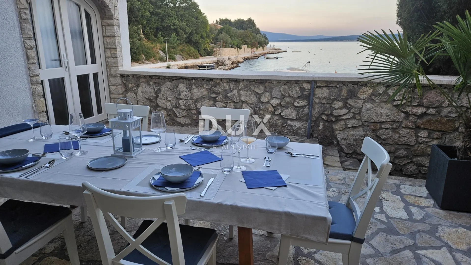 zadar, maslenica - posebna kuća u 1. redu do mora! - slika 9