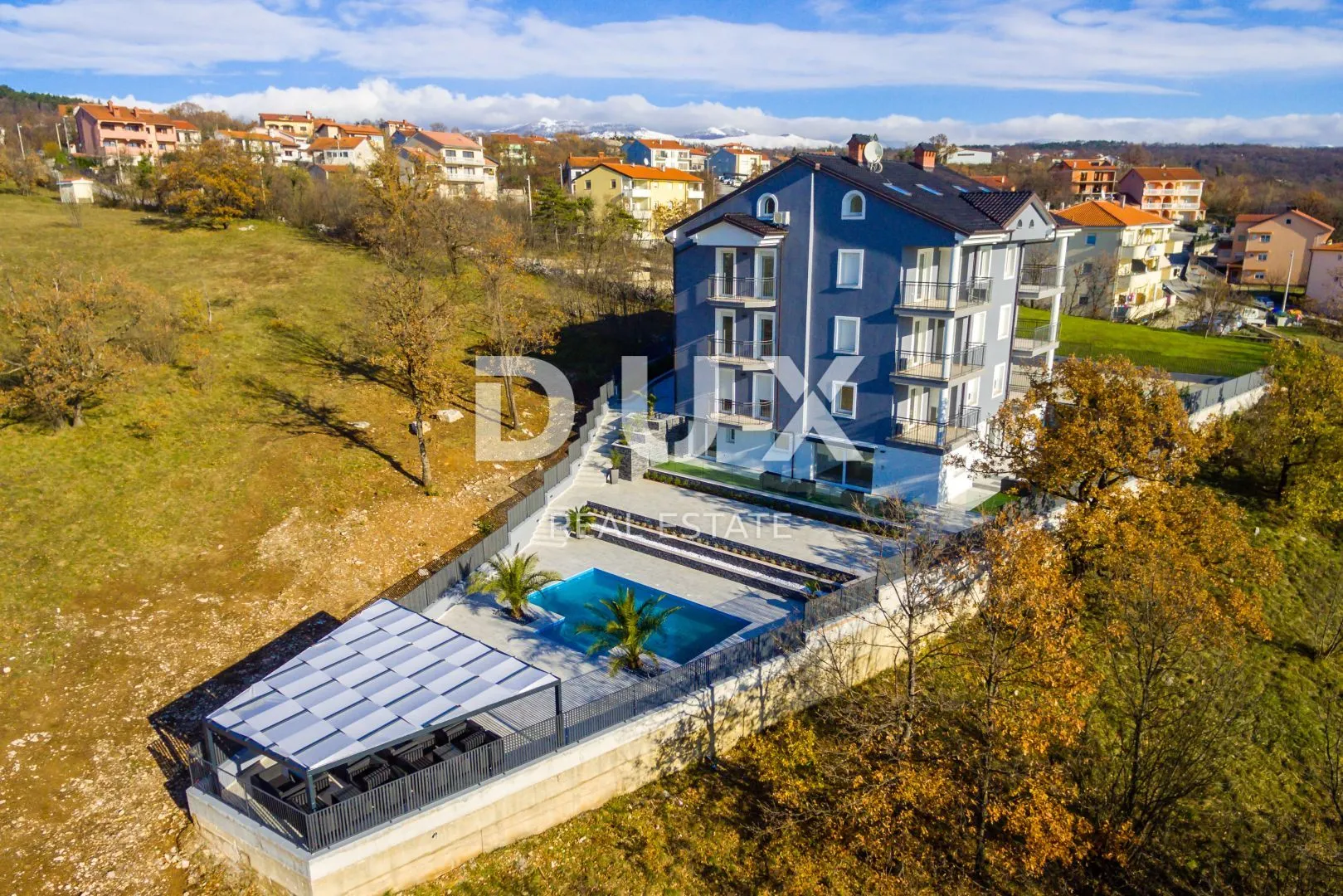 marčelji, vrtače - luksuzni stanovi 85 m2 sa bazenom i okućnicom - slika 2