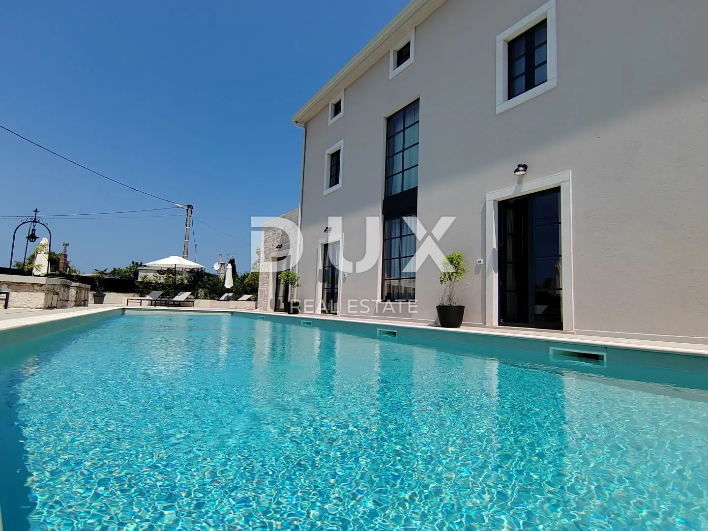 istra, poreč - ekskluzivna vila s bazenom - slika 16