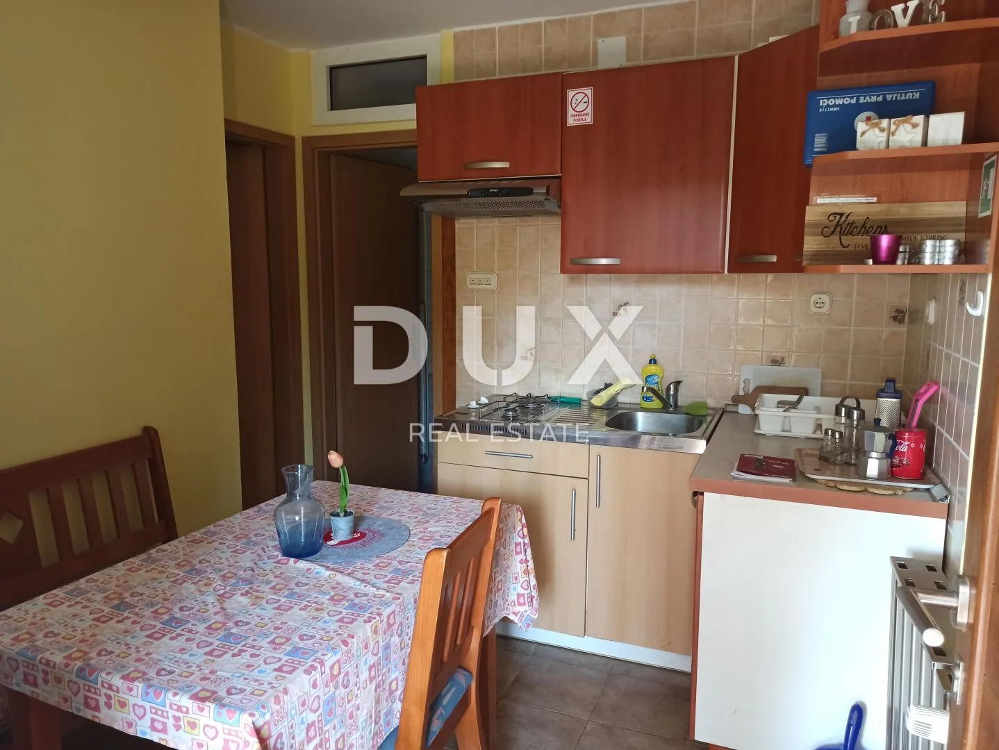 istra, pula - dva stana u centru grada 60m2 - slika 7
