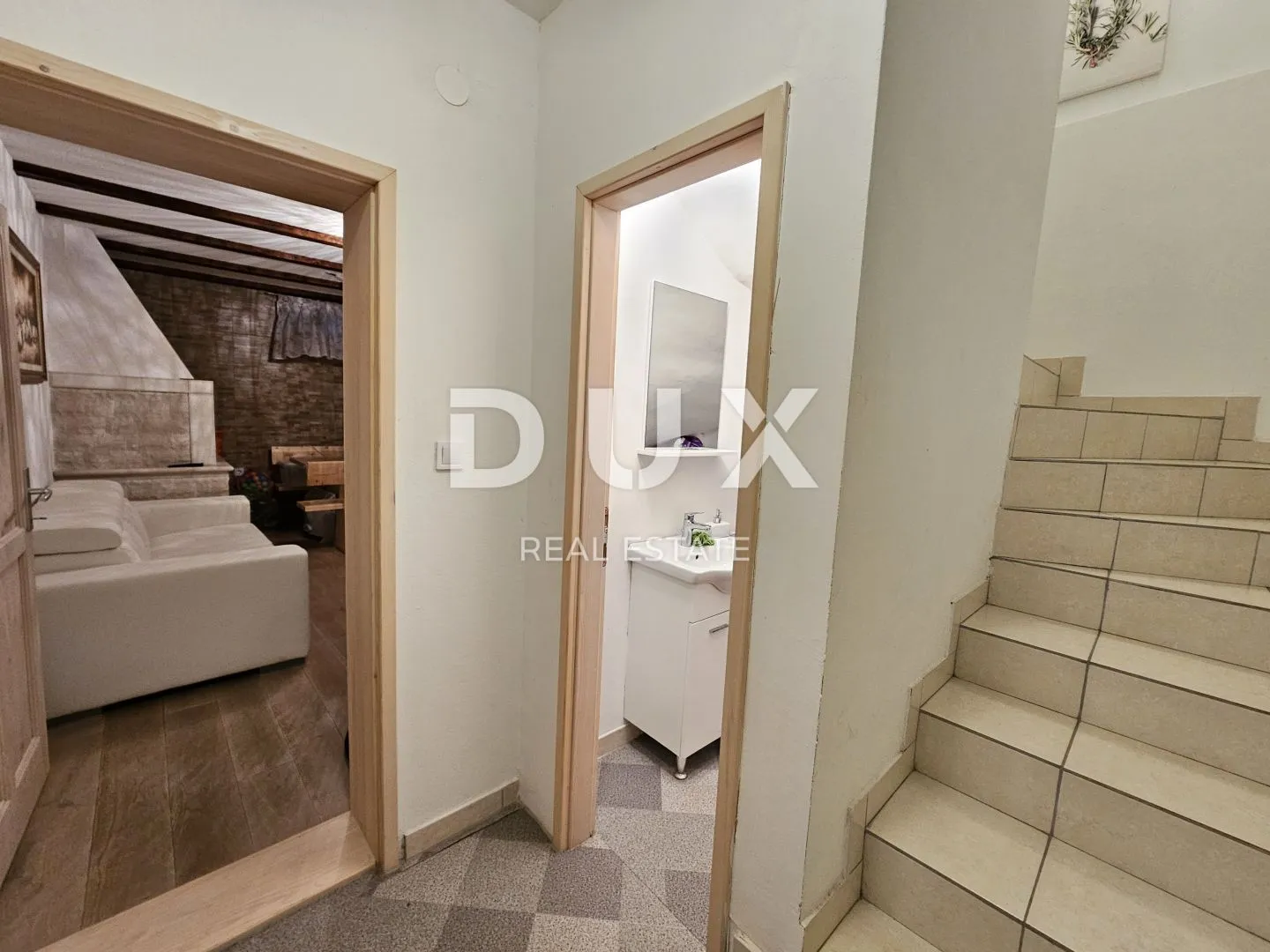istra, pula - kvalitetna obiteljska apartmanska kuća na atraktivnoj lokaciji - slika 153