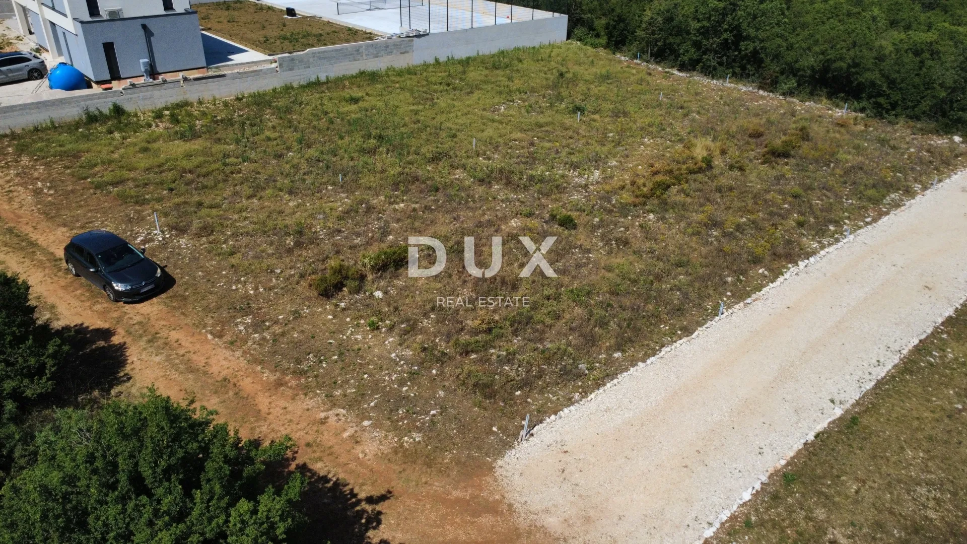 SUKOŠAN, DEBELJAK - Građevinsko zemljište 730m² pravilnog oblika - Debeljak, Sukošan