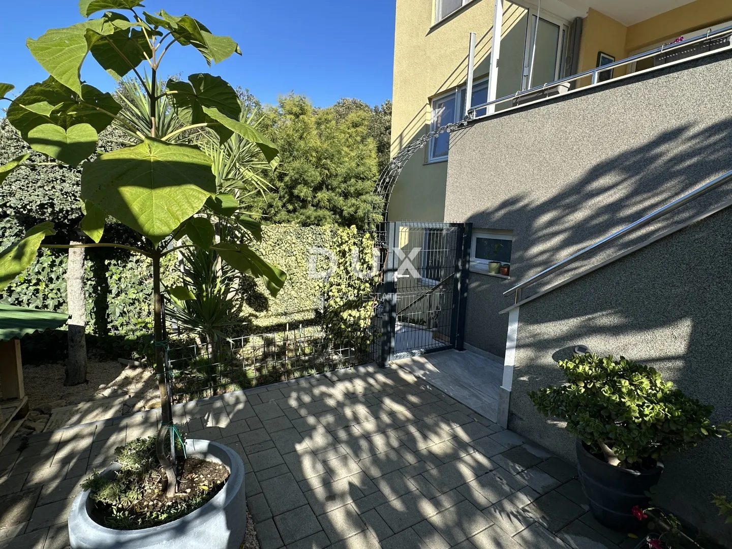 zadar, diklo – atraktivan apartman s vrtom i pogledom na more! - slika 24