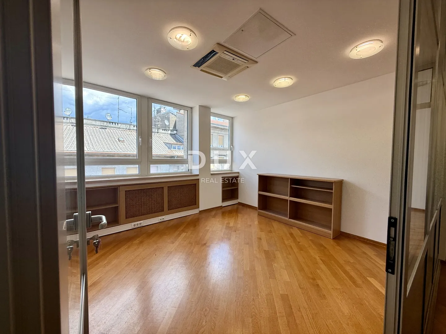 rijeka, centar, poslovni prostor, 107 m2, blizina korza, prilika - slika 2