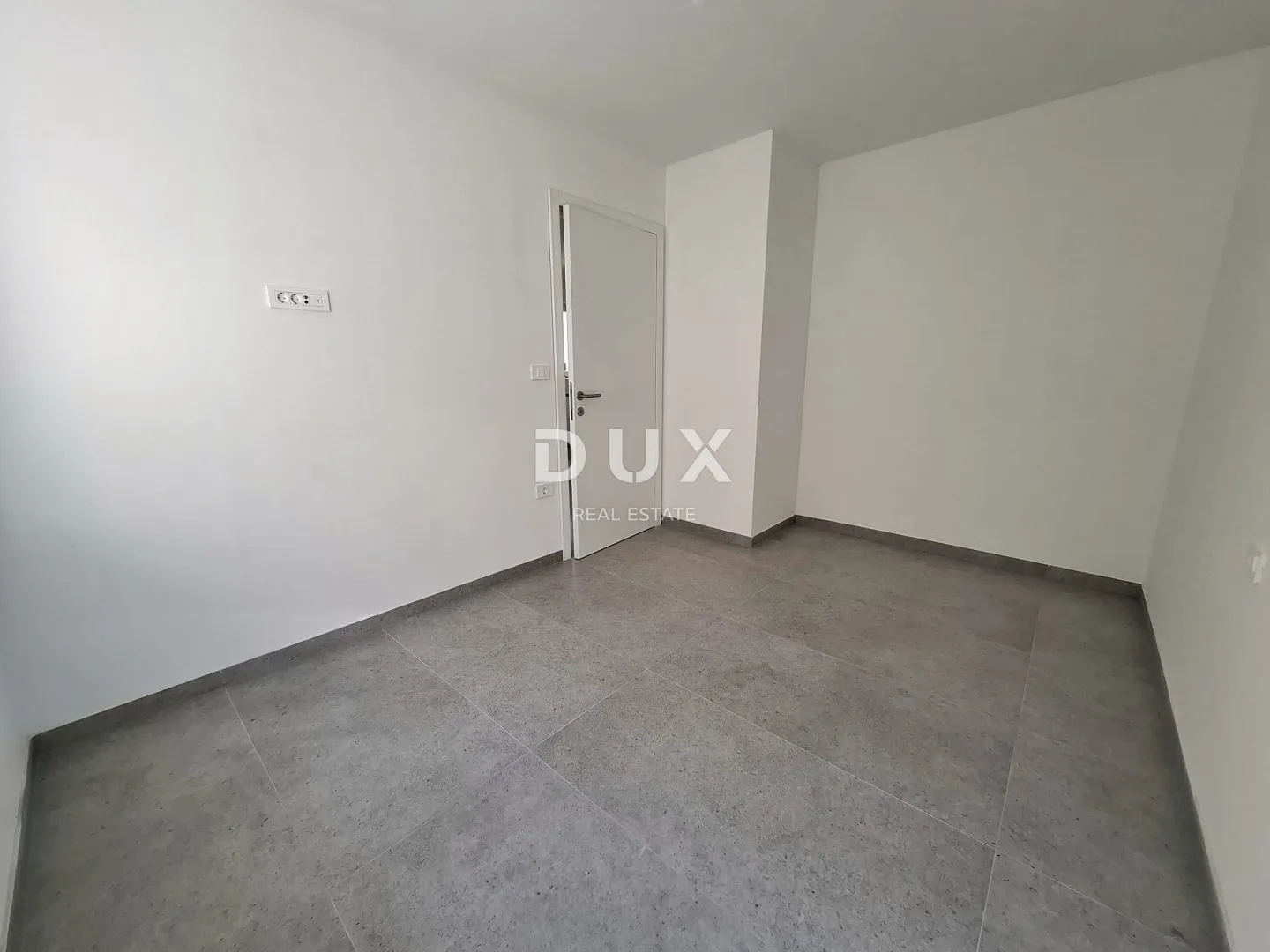 istra, medulin - novogradnja, useljivo, dvorište 140m2 s pogledom na more - slika 7