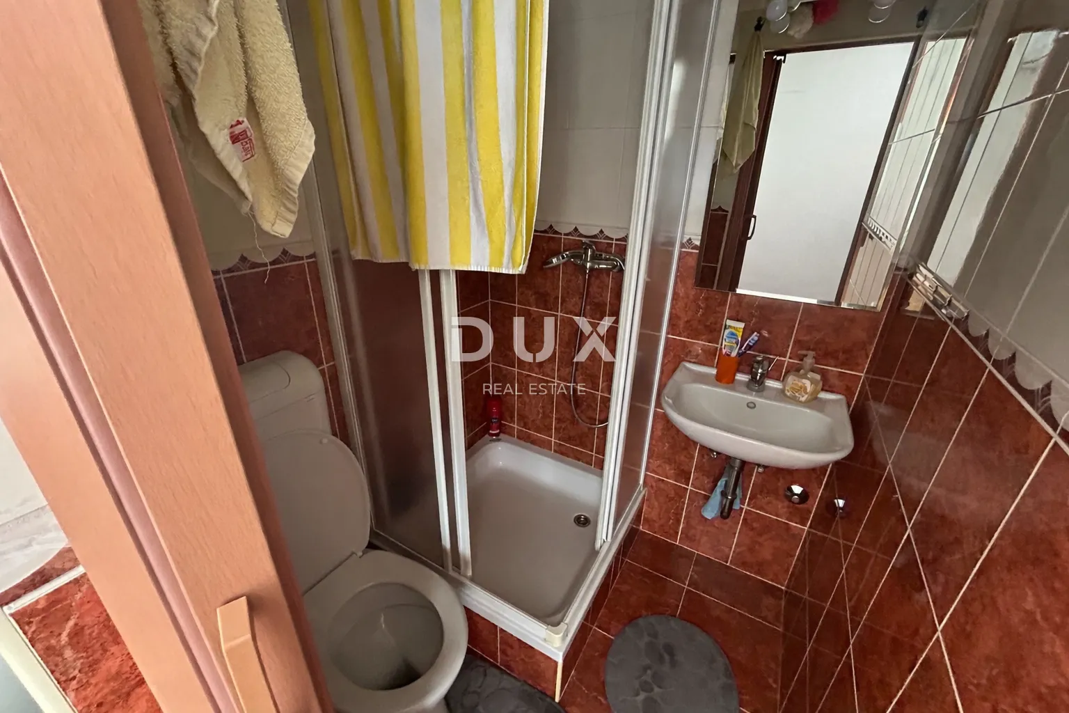 šibenik, vodice – 3 sj + mogućnost 6, parcela 920 m² - slika 11