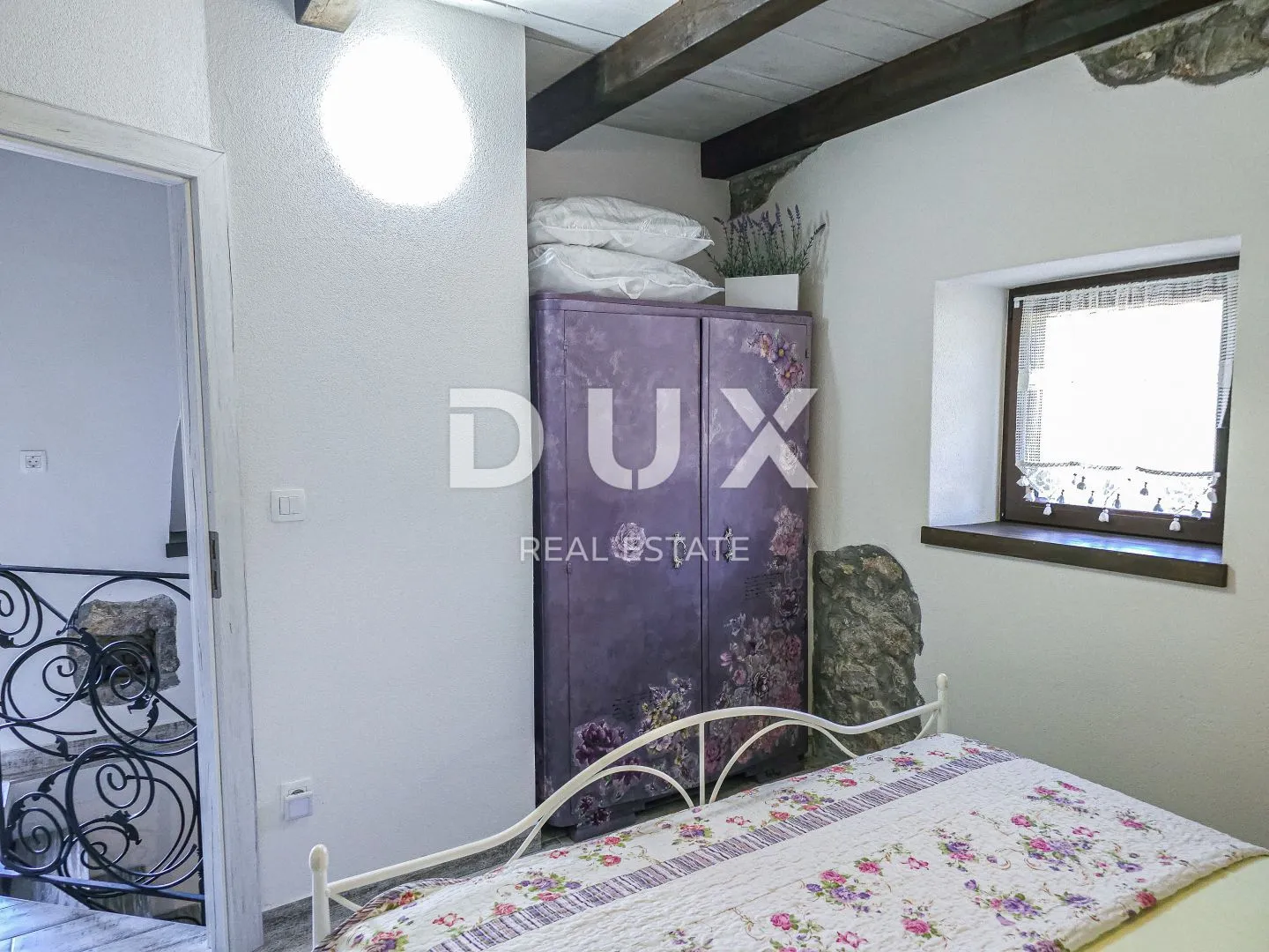 otok krk - renovirana kamena kuća, prepuna šarma i autentičnih detalja - slika 25