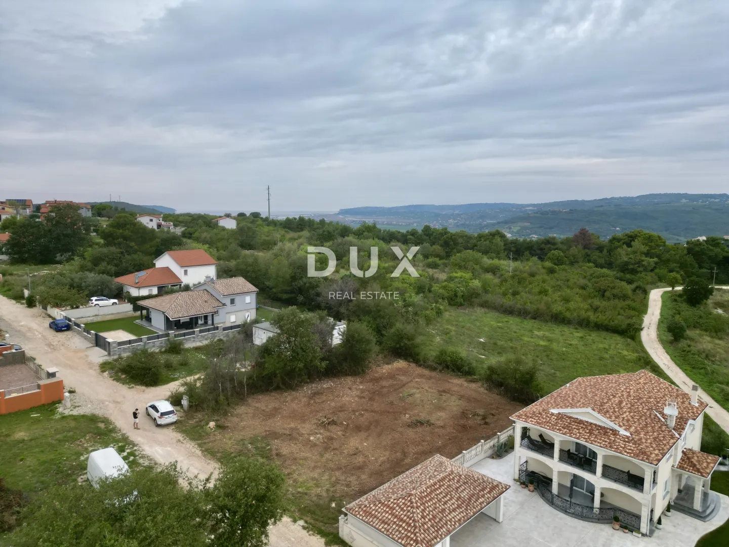 istra, buje, kaštel - zemljište s pravomoćnom građevinskom dozvolom - slika 10
