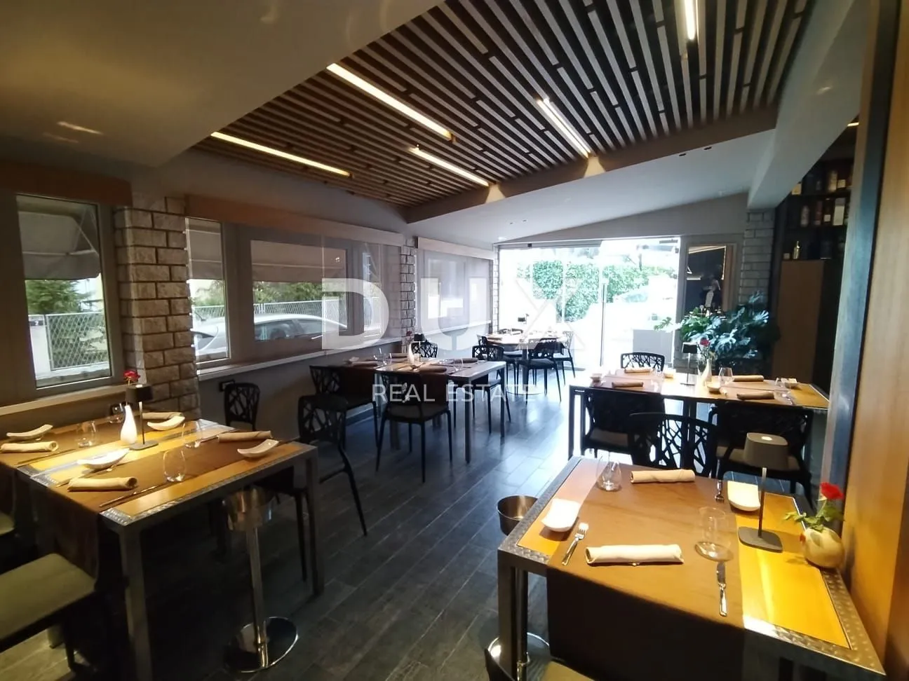 istra,pula - kuća sa restoranom 100m od plaže! top lokacija! - slika 16