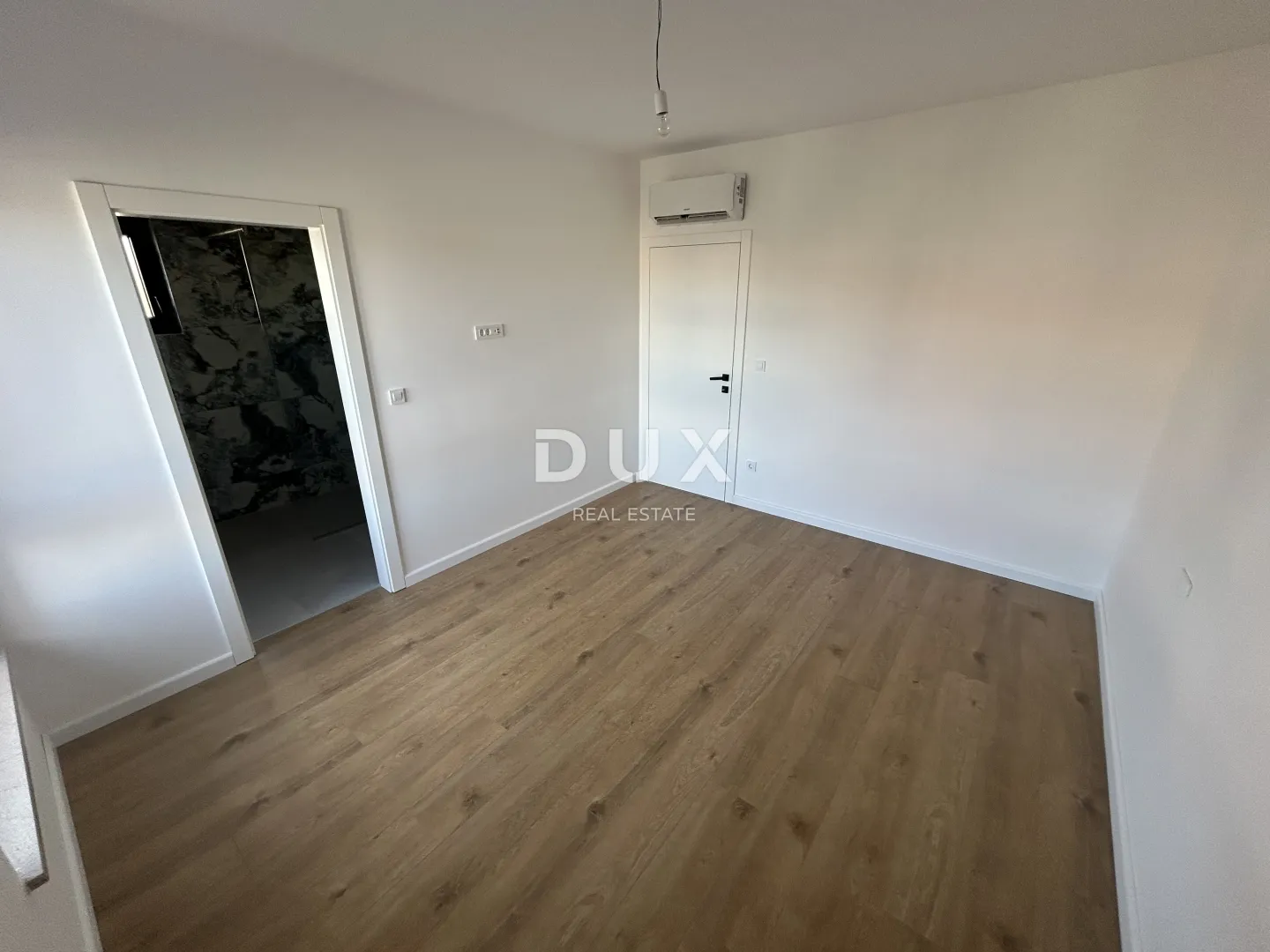 šibenik, tribunj – stan s pogledom na more u novogradnji! prilika! - slika 19