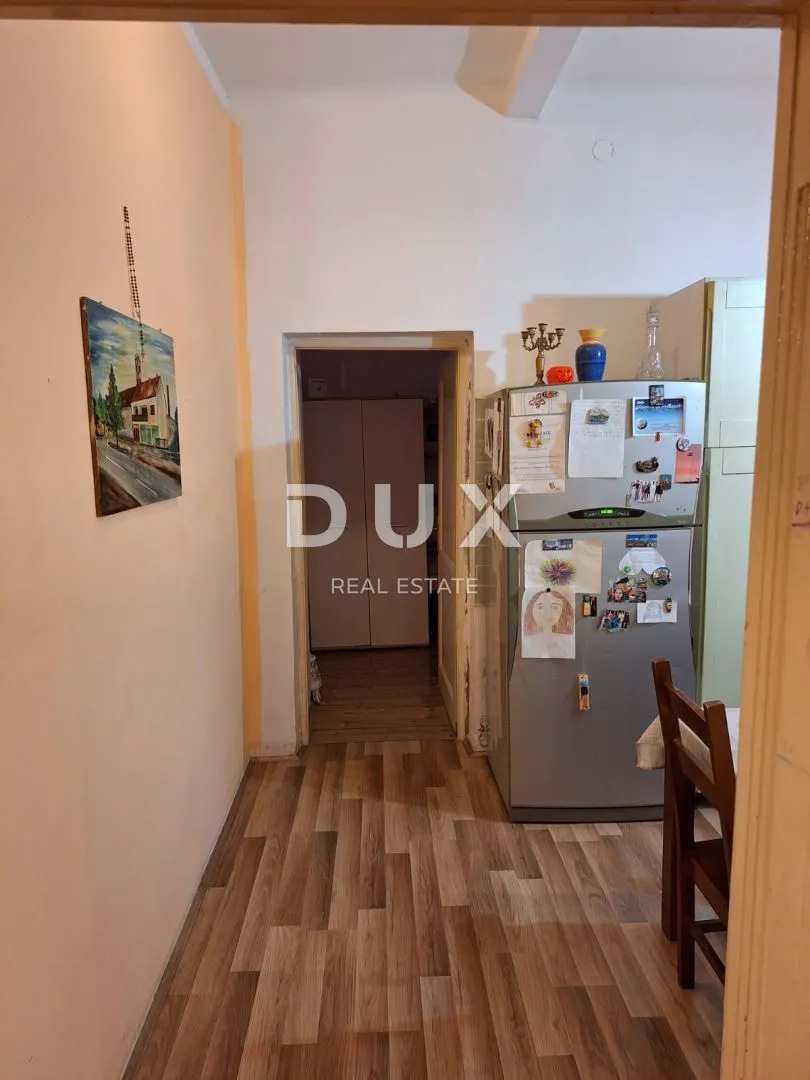 istra, pula- prostrani stan u centru grada! - slika 6