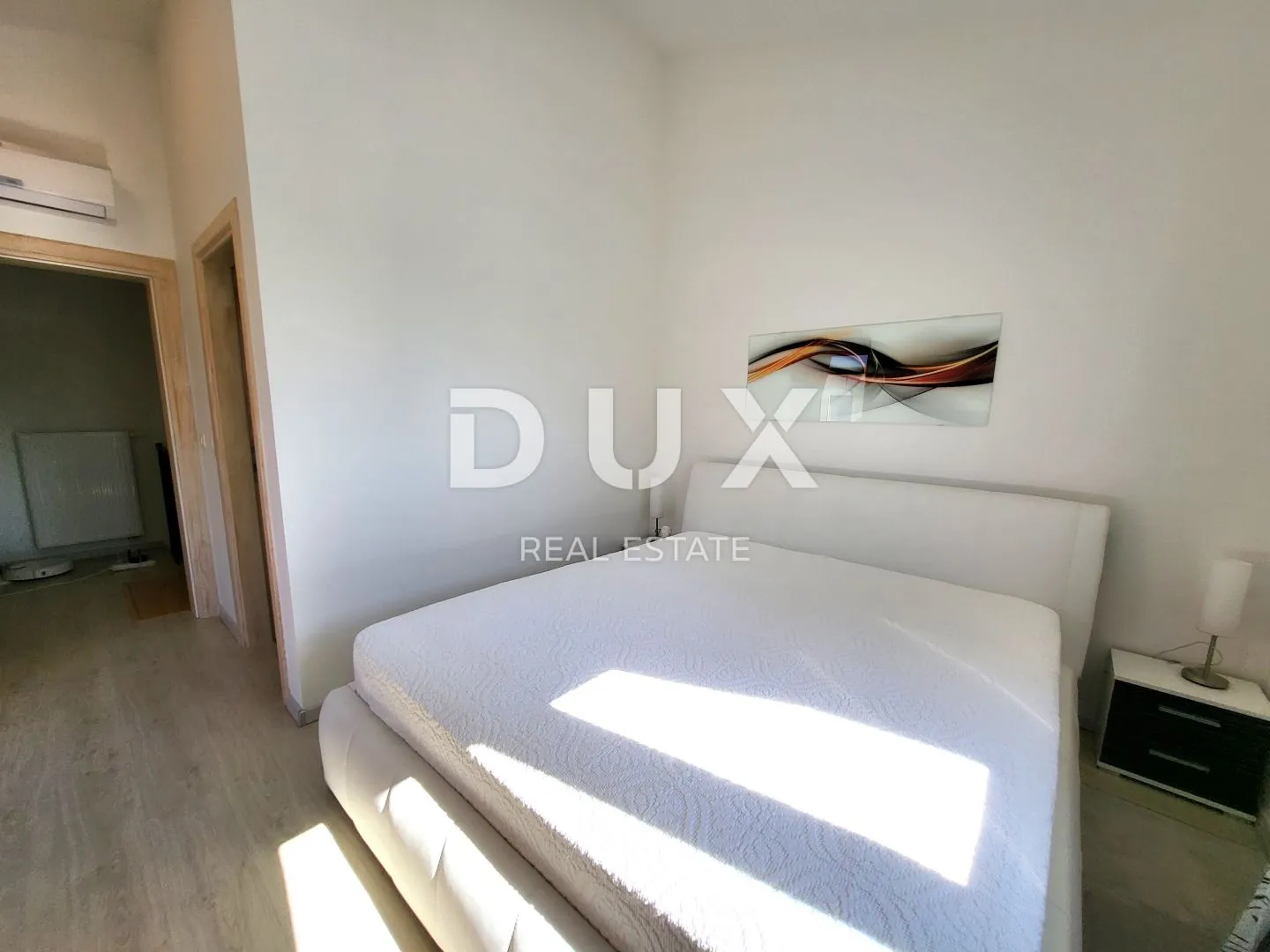 istra, novigrad - dvojna kuća udaljena 250 m od mora - slika 14