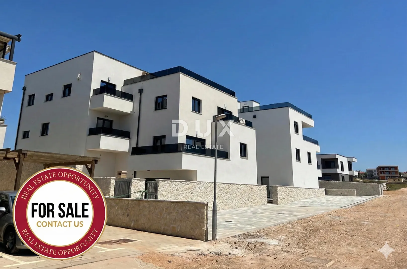 OTOK PAG, POVLJANA - PRILIKA! Novoizgrađeni apartman uz more!