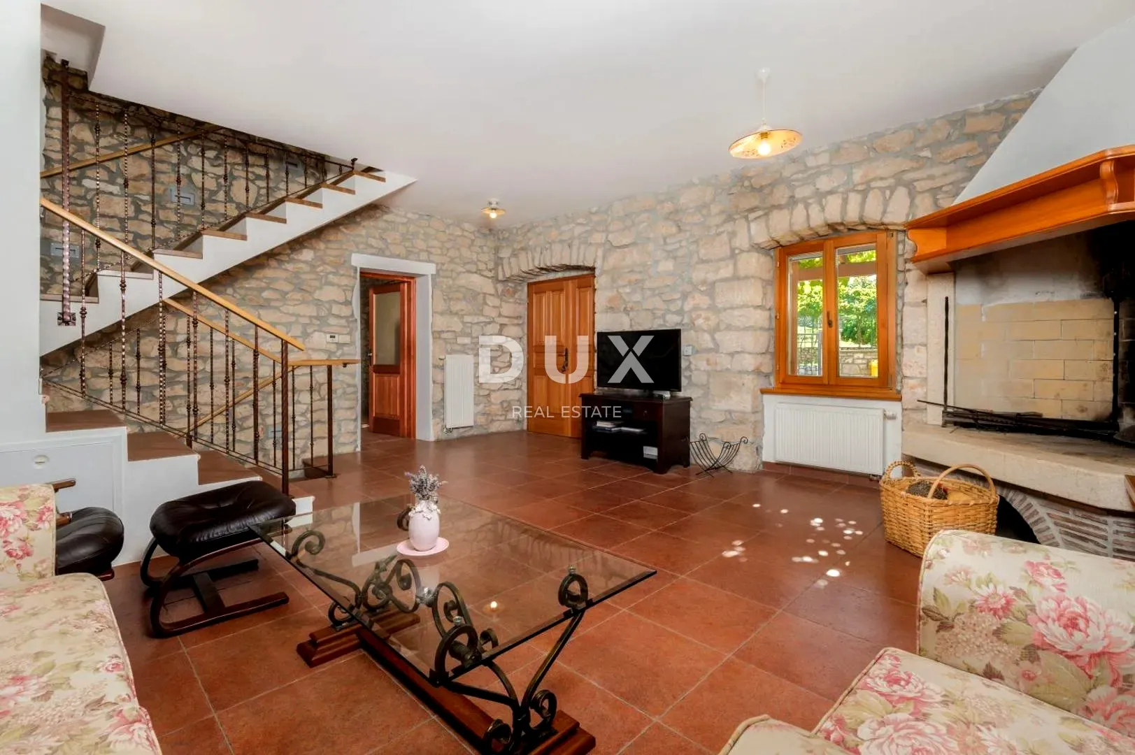 istra, labin - kamena kuća s bazenom - slika 10