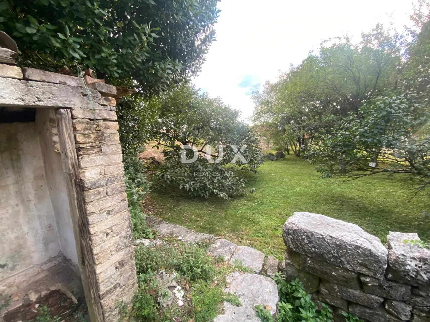 rijeka, kastav - samostojeća kuća i dvorišna zgrada + 761 m2 okućnice! prilika! - slika 13