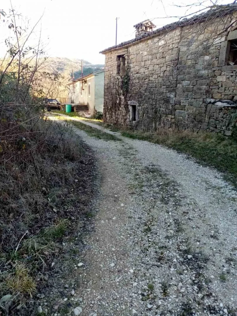 istra, buzet - kamena ruševna kuća u srcu prirode - slika 4