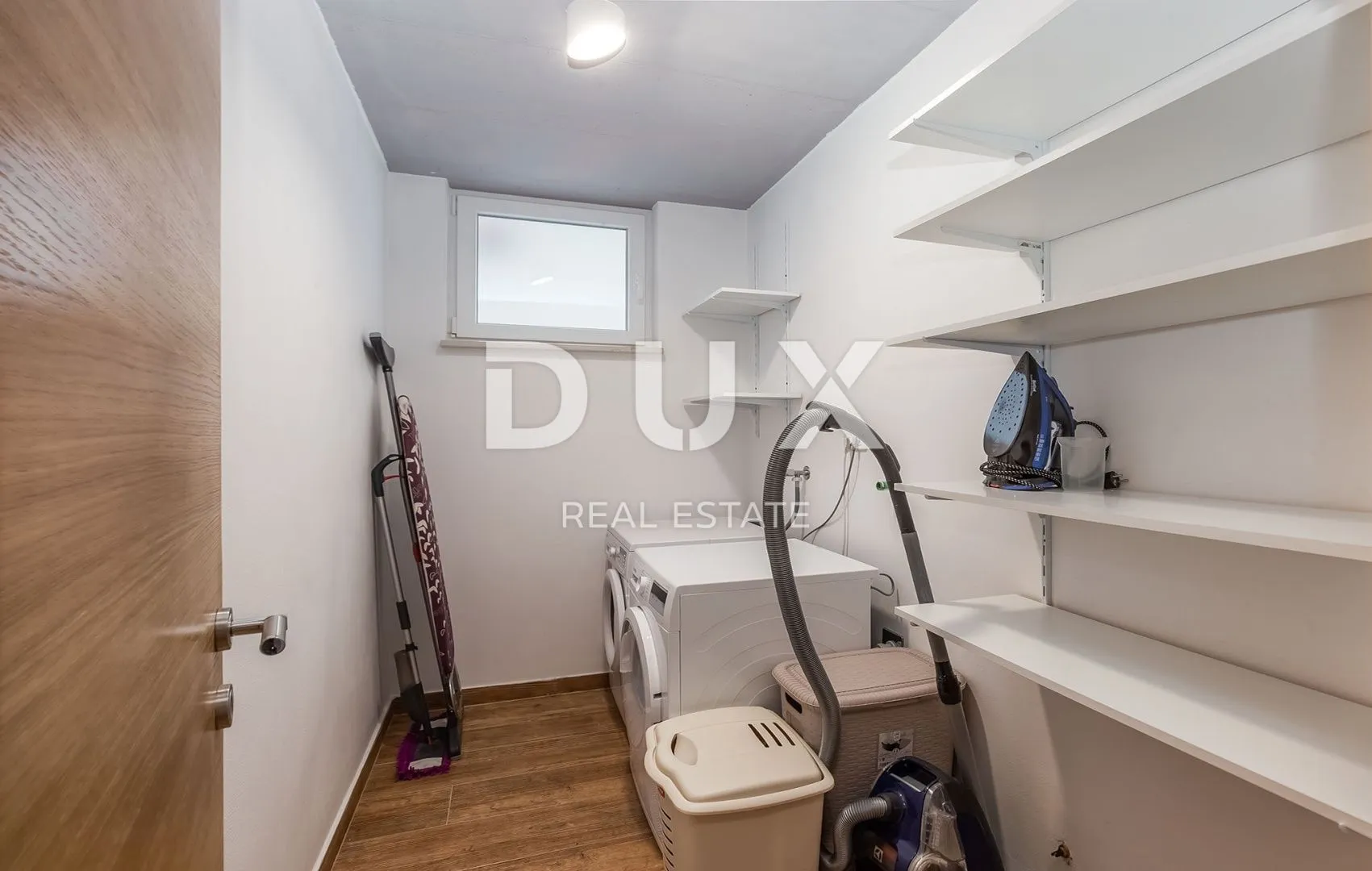 istra, višnjan - moderna vila s bazenom - slika 26
