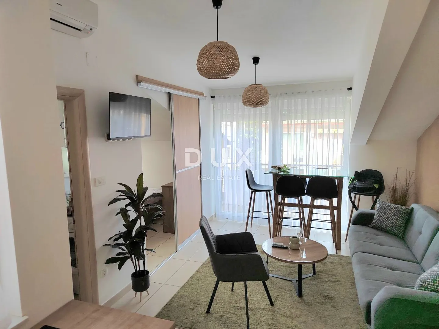 crikvenica - prvi red do mora, moderno uređen apartman u srcu crikvenice - slika 4
