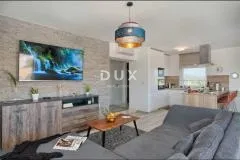 dalmacija, vodice - dugoročni najam moderne vile s bazenom i panoramskim pogledom - slika 13