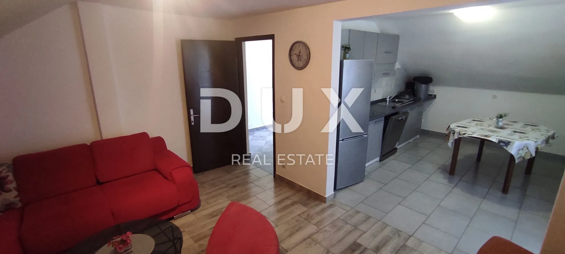 otok krk, risika - predivna kuća sa 4 apartmana - slika 19