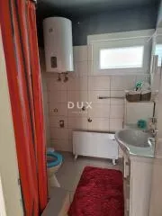 nin- kuća sa 4 apartmana - slika 18