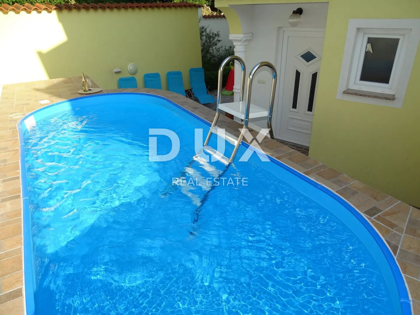 crikvenica, dramalj - vila novije gradnje s dva bazena! - slika 2