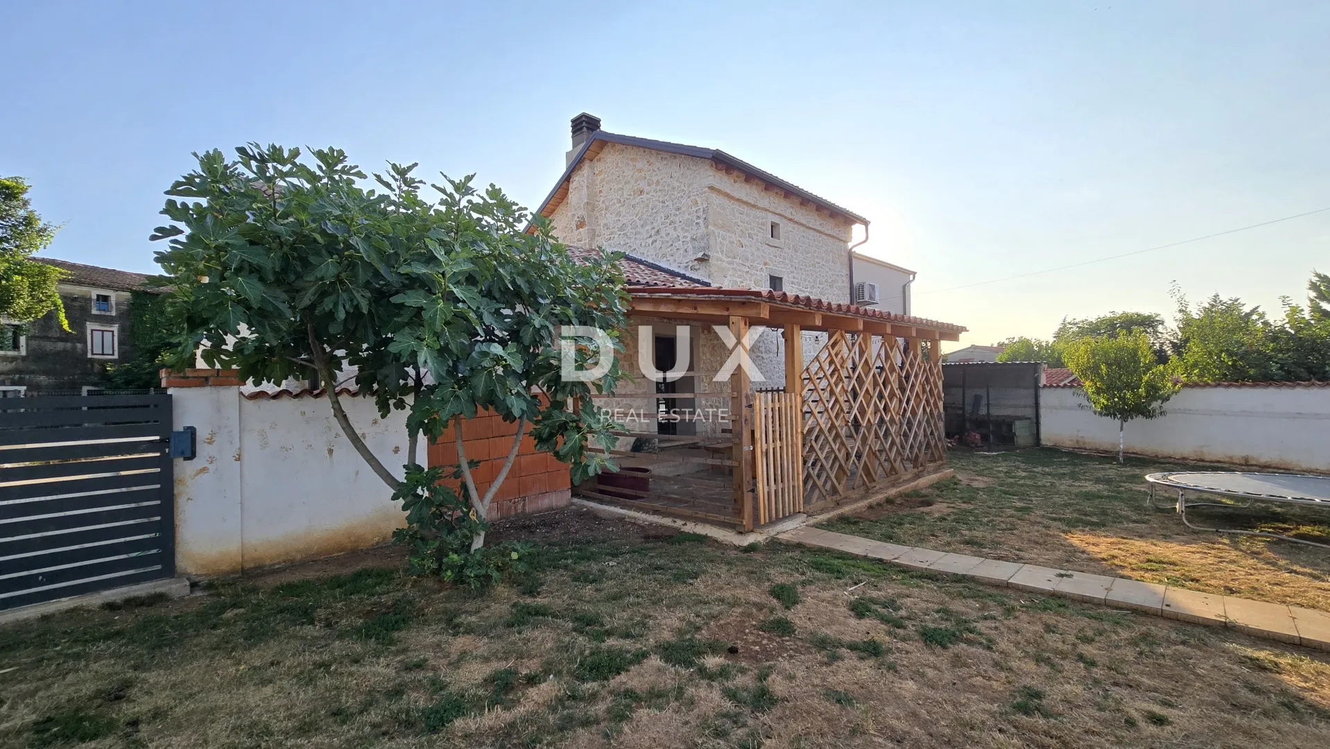 istra, labin - renovirana kamena kuća s dvije stambene jedinice - slika 10